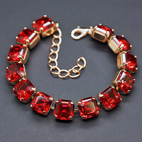 Aproce "Imperial (Scarlet)" ar Swarovski™ kristāliem